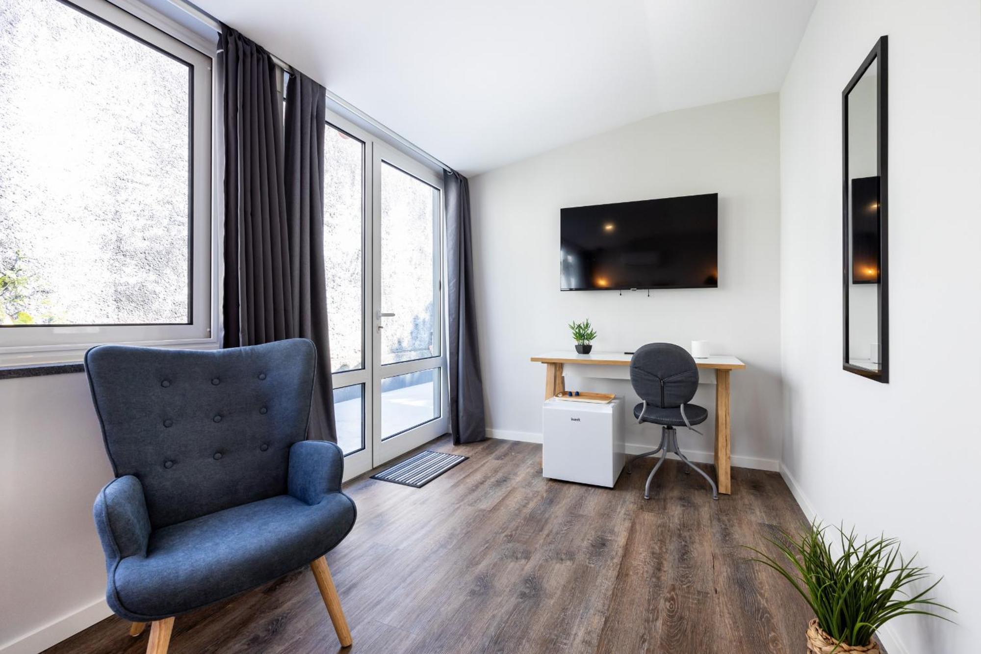 Angra Charming Suites By Seewest أنغرا دو إِراويزو المظهر الخارجي الصورة