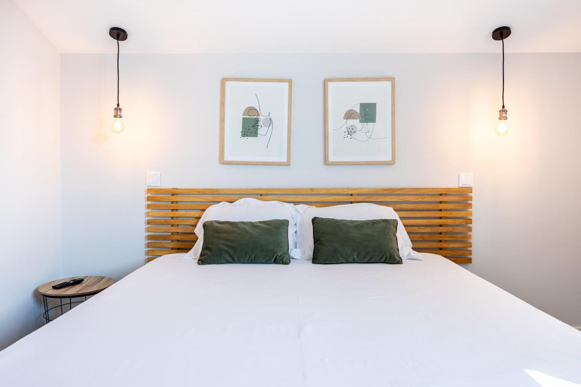 Angra Charming Suites By Seewest أنغرا دو إِراويزو المظهر الخارجي الصورة