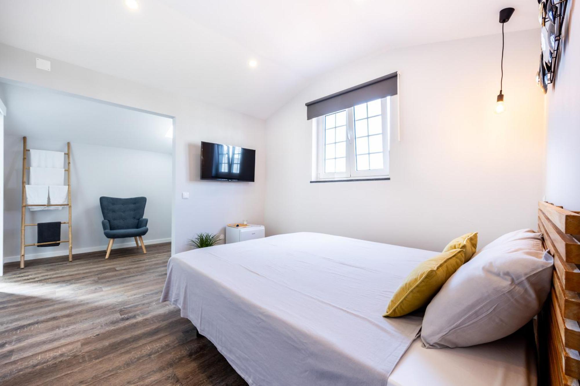Angra Charming Suites By Seewest أنغرا دو إِراويزو المظهر الخارجي الصورة